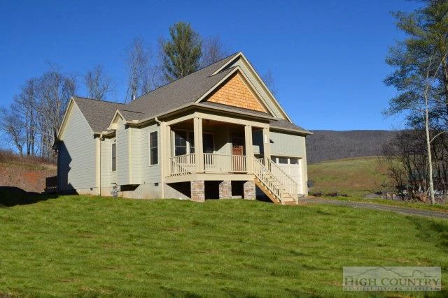 Image number 1 for the current listing