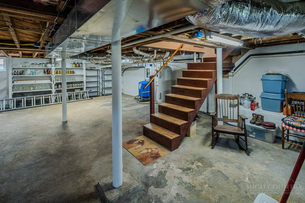 Image number 8 for the current listing