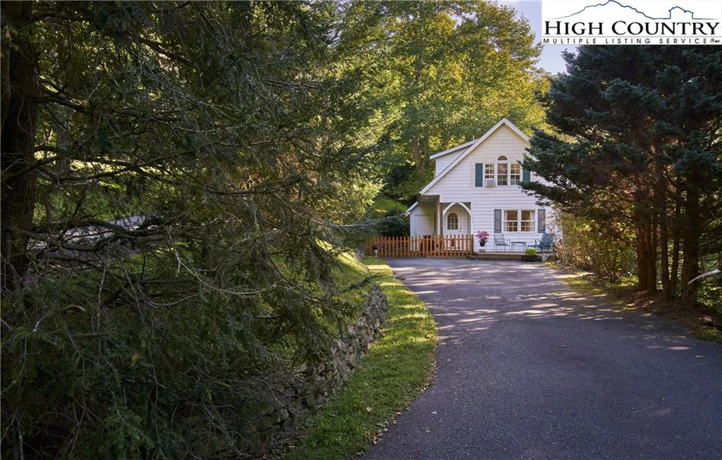 Image number 3 for the current listing