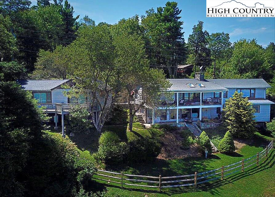 Image number 19 for the current listing