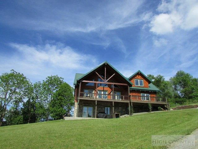 Image number 1 for the current listing