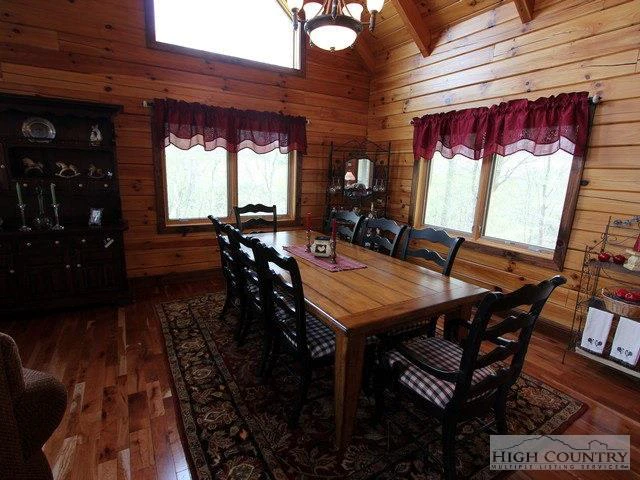 Image number 7 for the current listing
