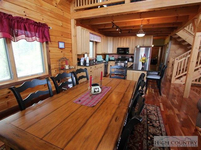 Image number 6 for the current listing