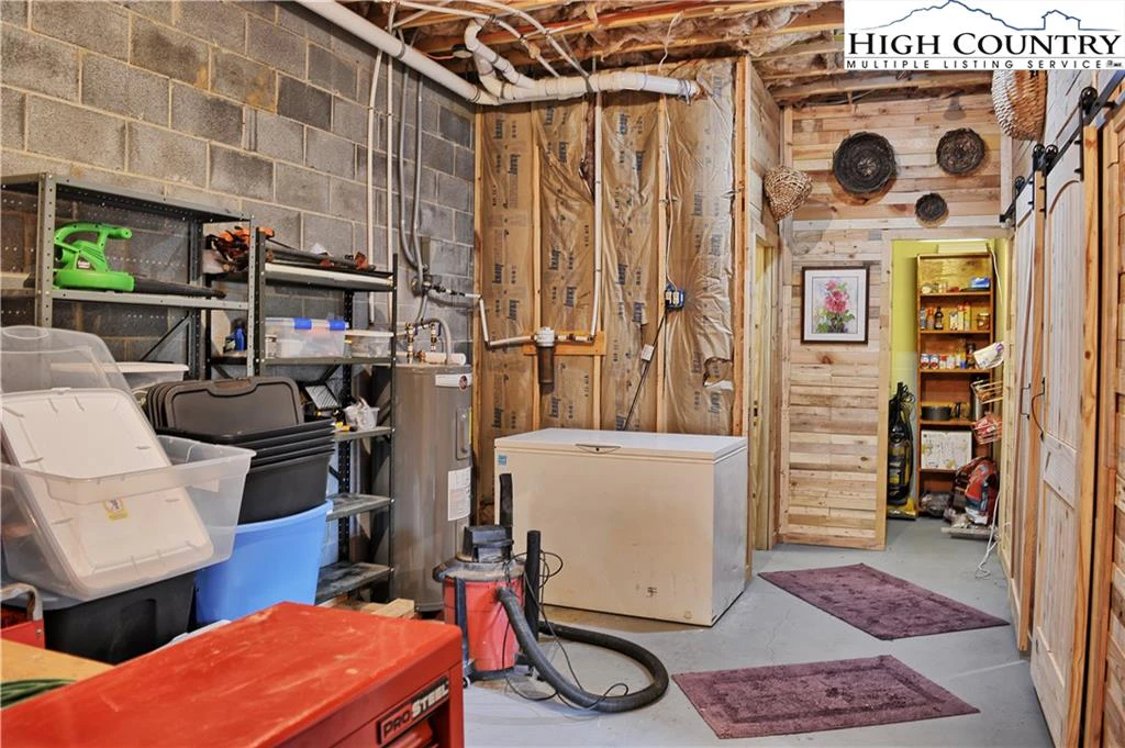 Image number 13 for the current listing