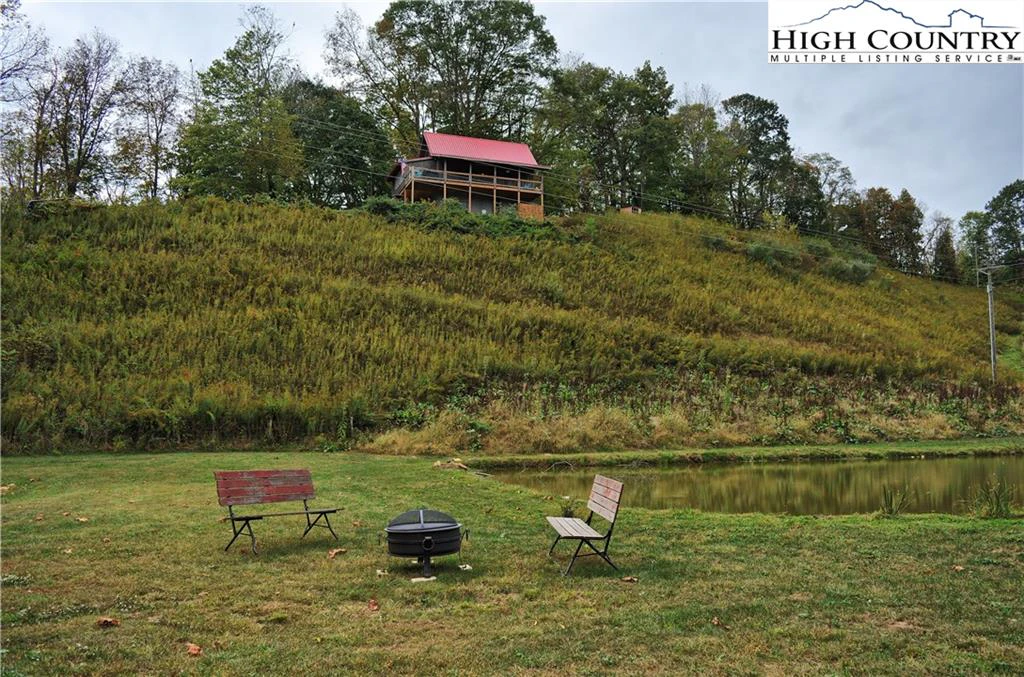 Image number 17 for the current listing