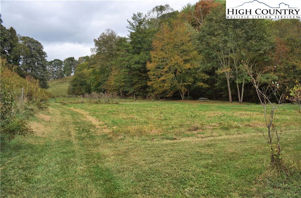 Image number 21 for the current listing