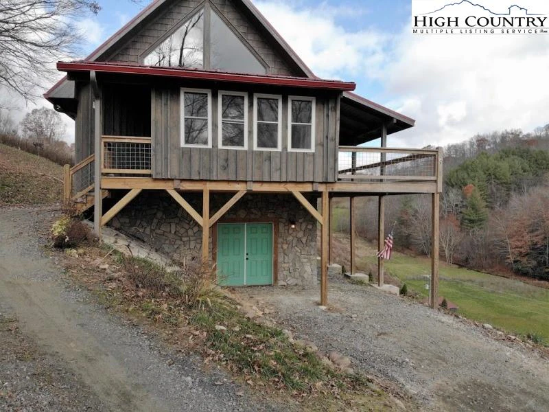 Image number 17 for the current listing