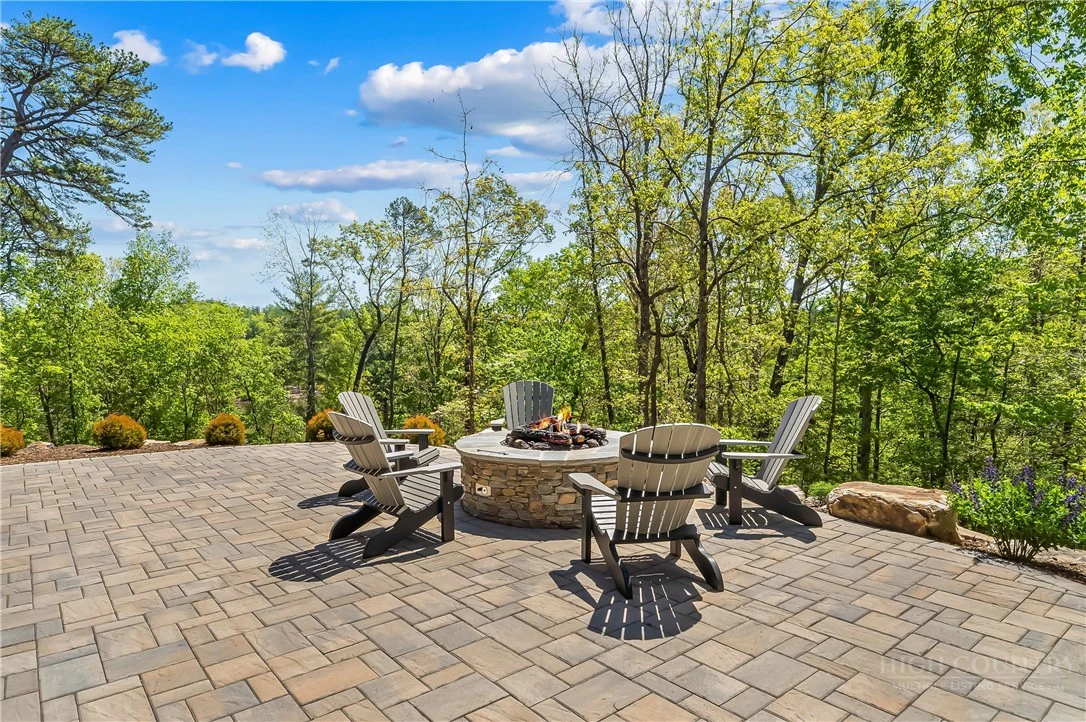 Image number 19 for the current listing