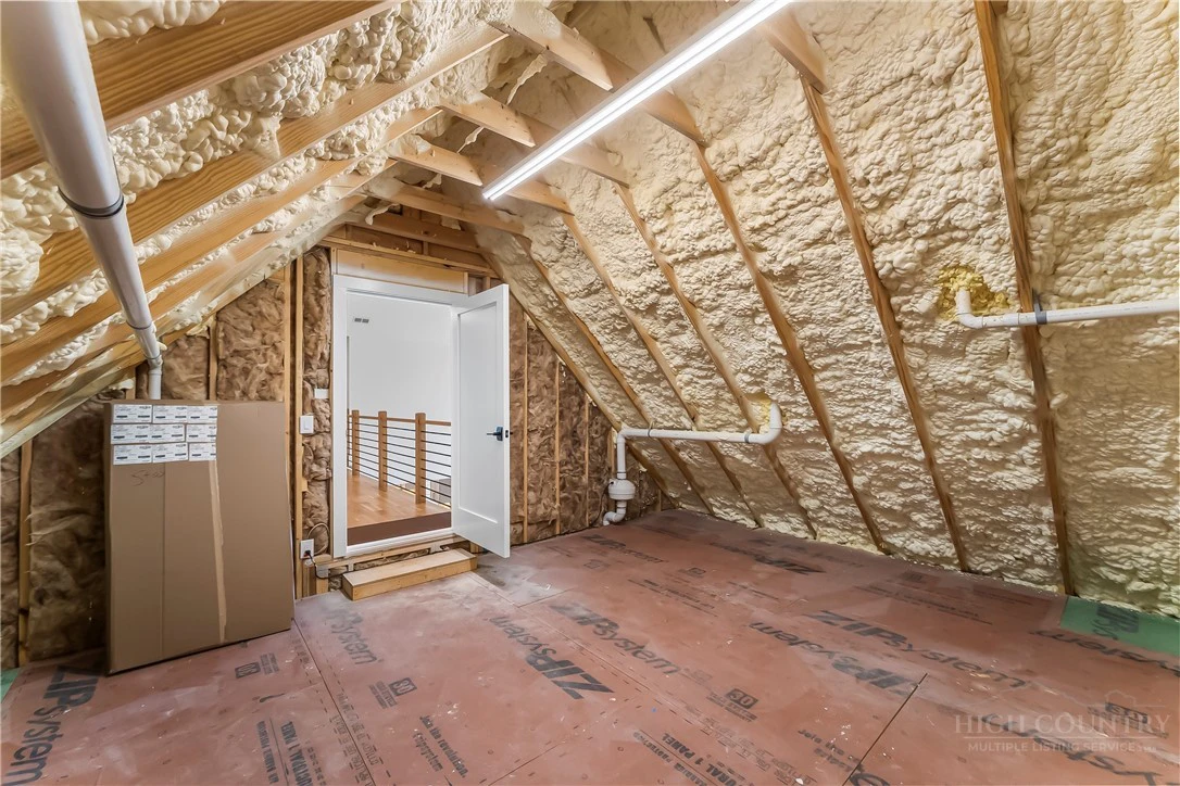 Image number 6 for the current listing