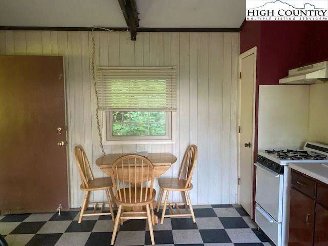 Image number 4 for the current listing