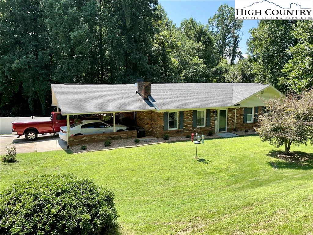 Image number 1 for the current listing