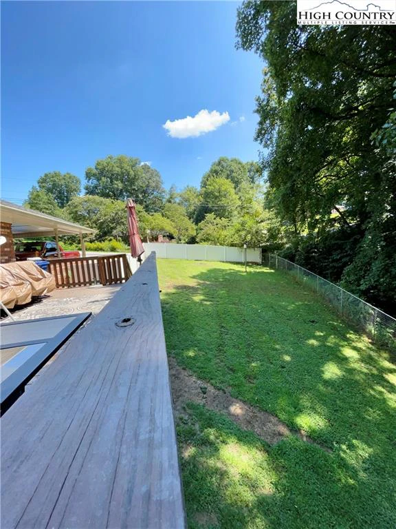 Image number 12 for the current listing