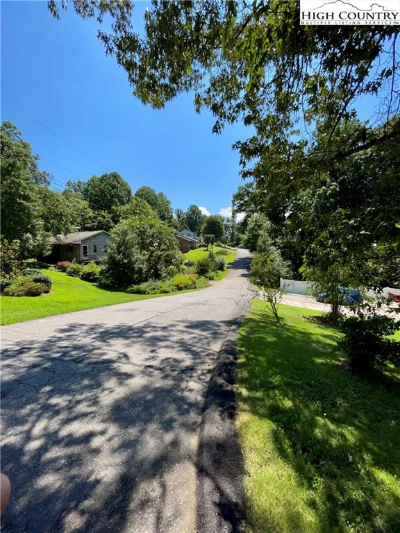 Image number 18 for the current listing