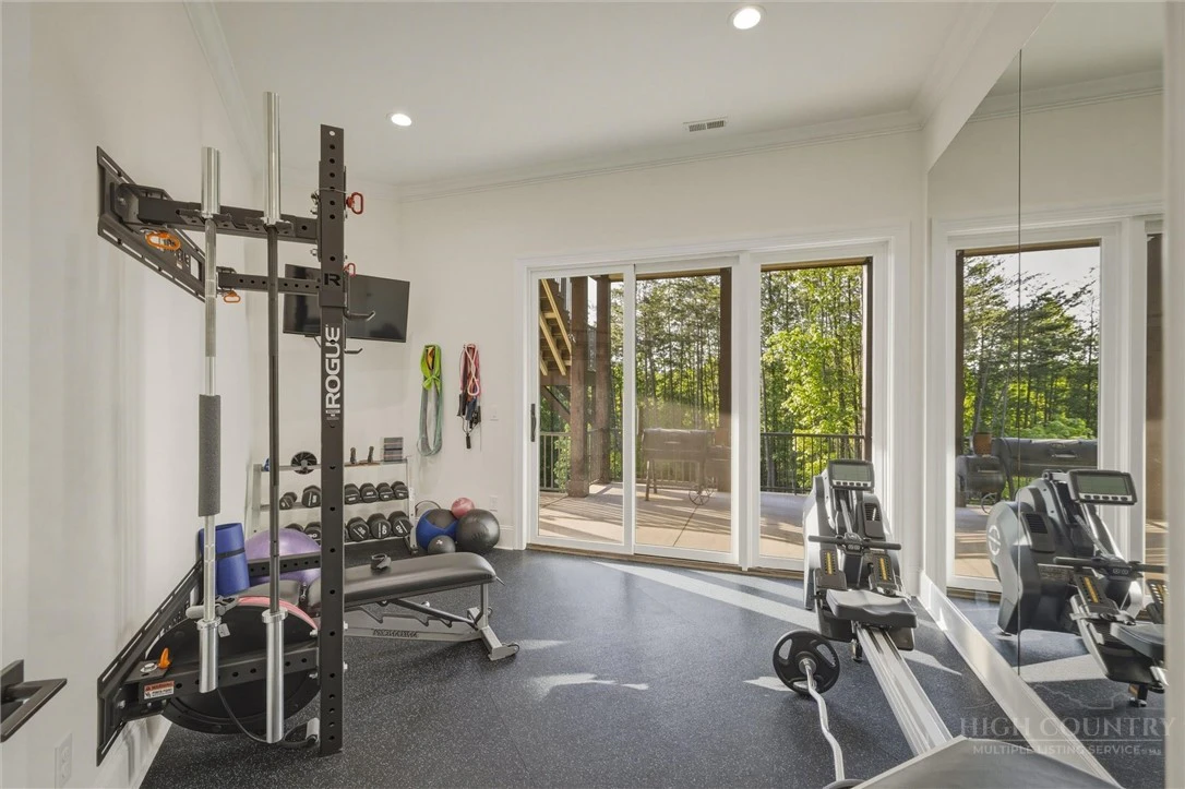 Image number 2 for the current listing