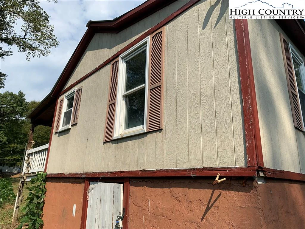 Image number 9 for the current listing