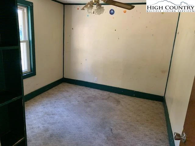 Image number 8 for the current listing
