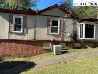 Image number 4 for the current listing