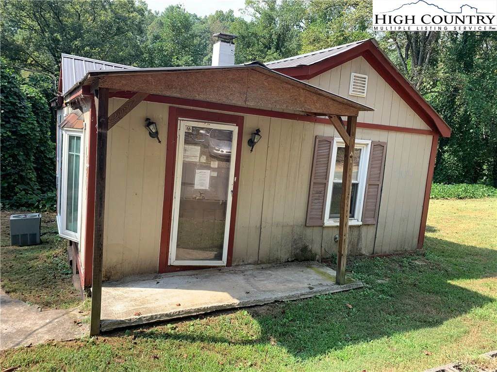 Image number 18 for the current listing