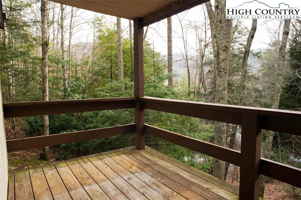 Image number 5 for the current listing