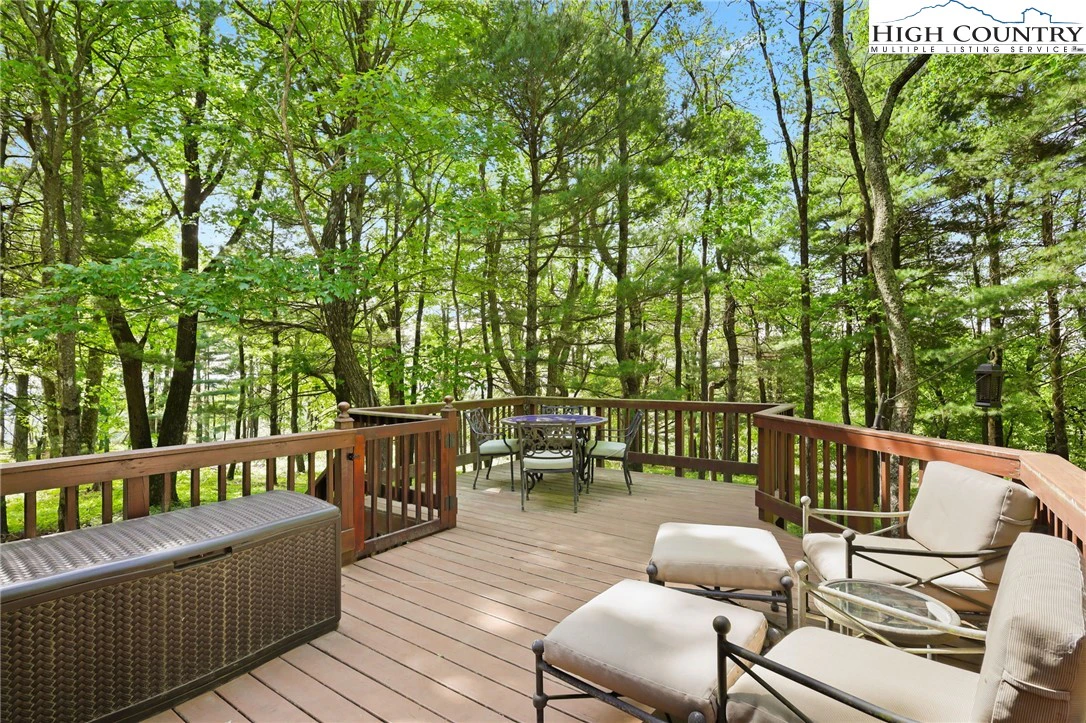 Image number 4 for the current listing