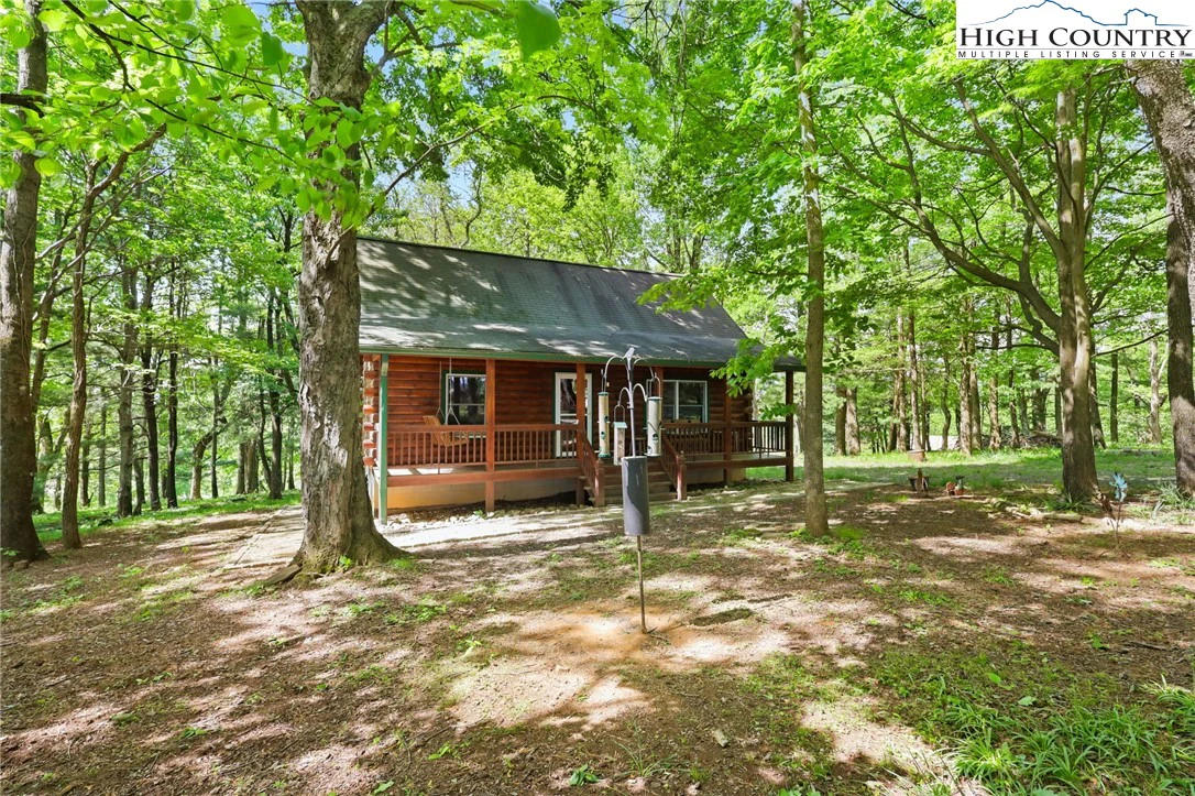 Image number 17 for the current listing