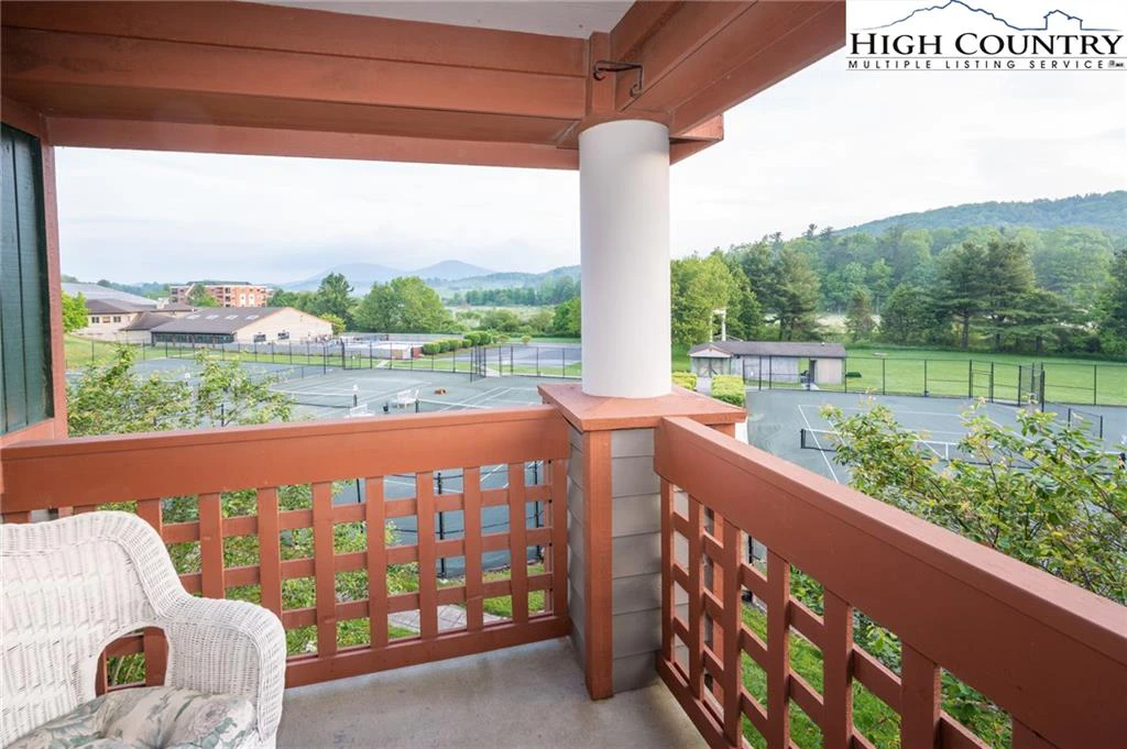 Image number 12 for the current listing