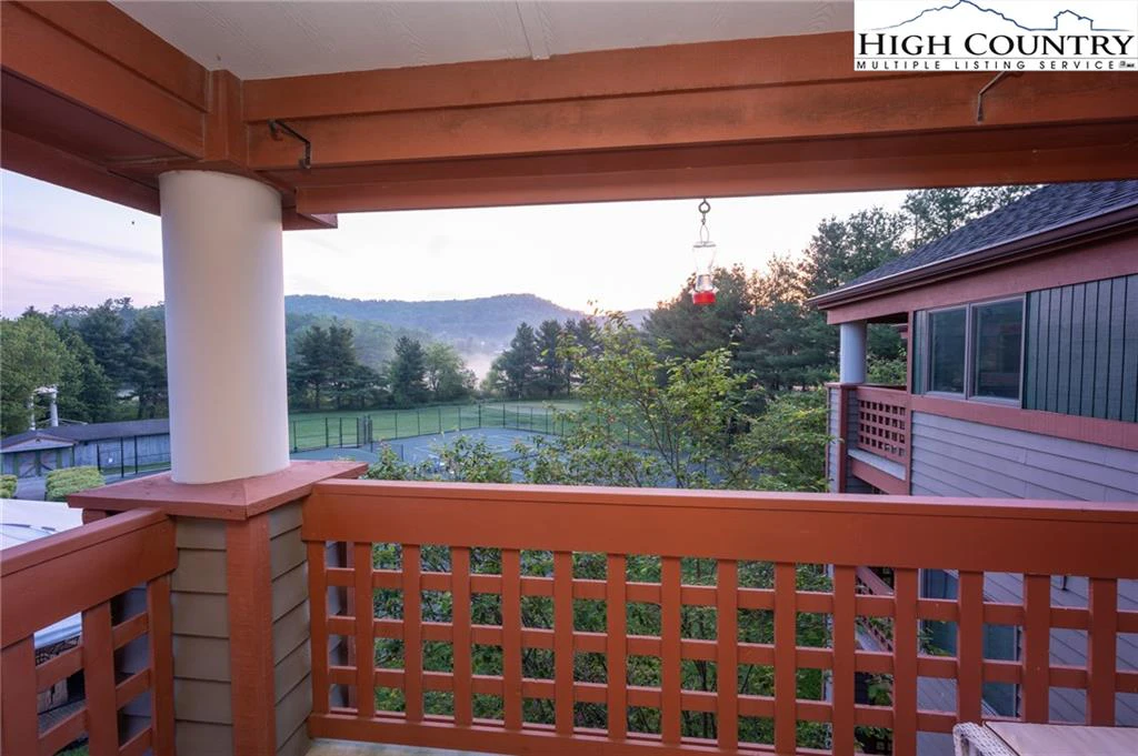 Image number 16 for the current listing