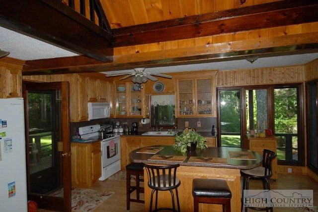 Image number 10 for the current listing