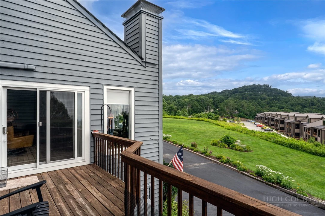 Image number 5 for the current listing