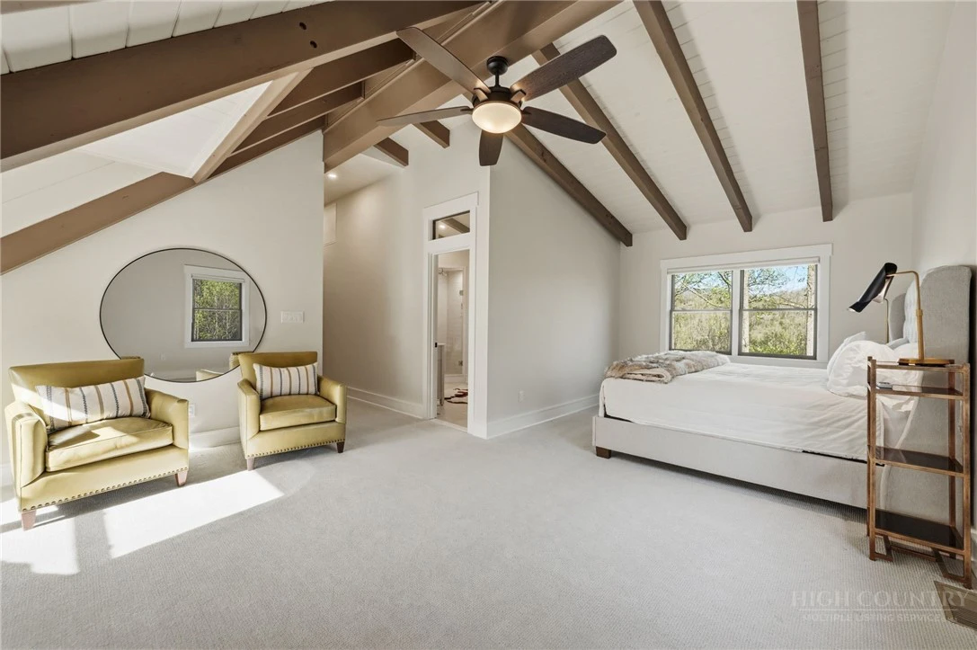 Image number 8 for the current listing