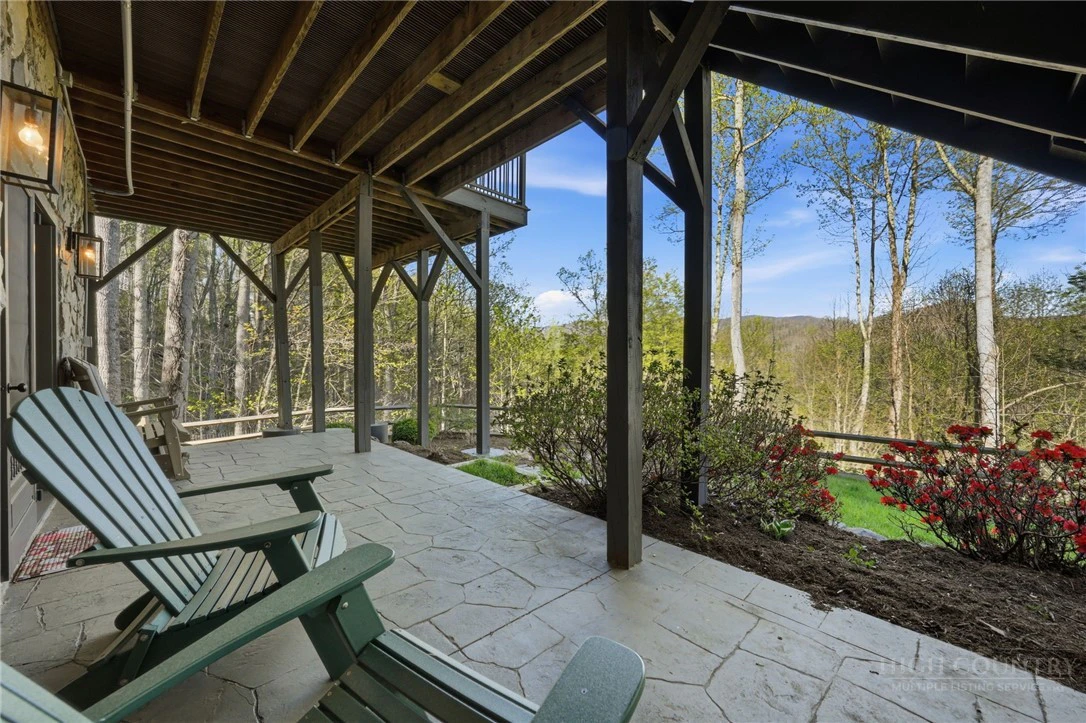 Image number 2 for the current listing