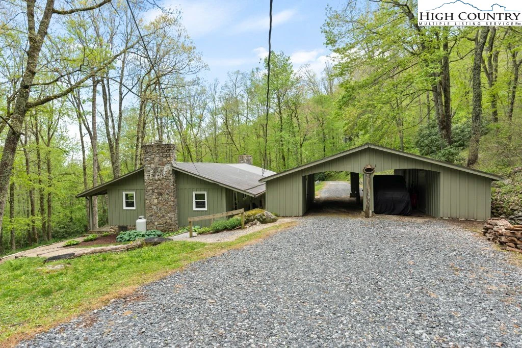 Image number 4 for the current listing