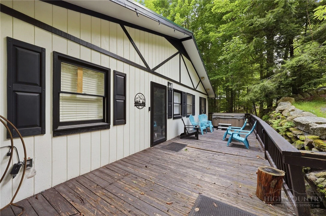 Image number 3 for the current listing