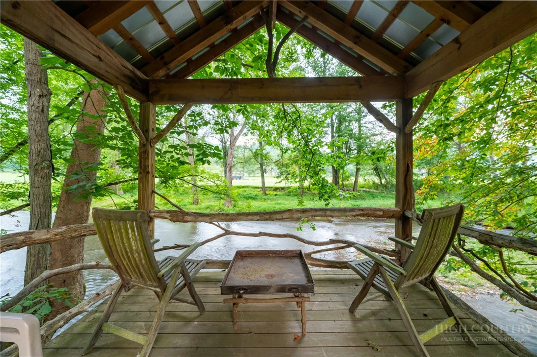 Image number 5 for the current listing