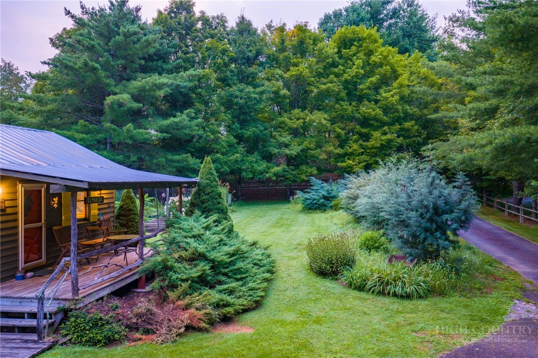 Image number 21 for the current listing