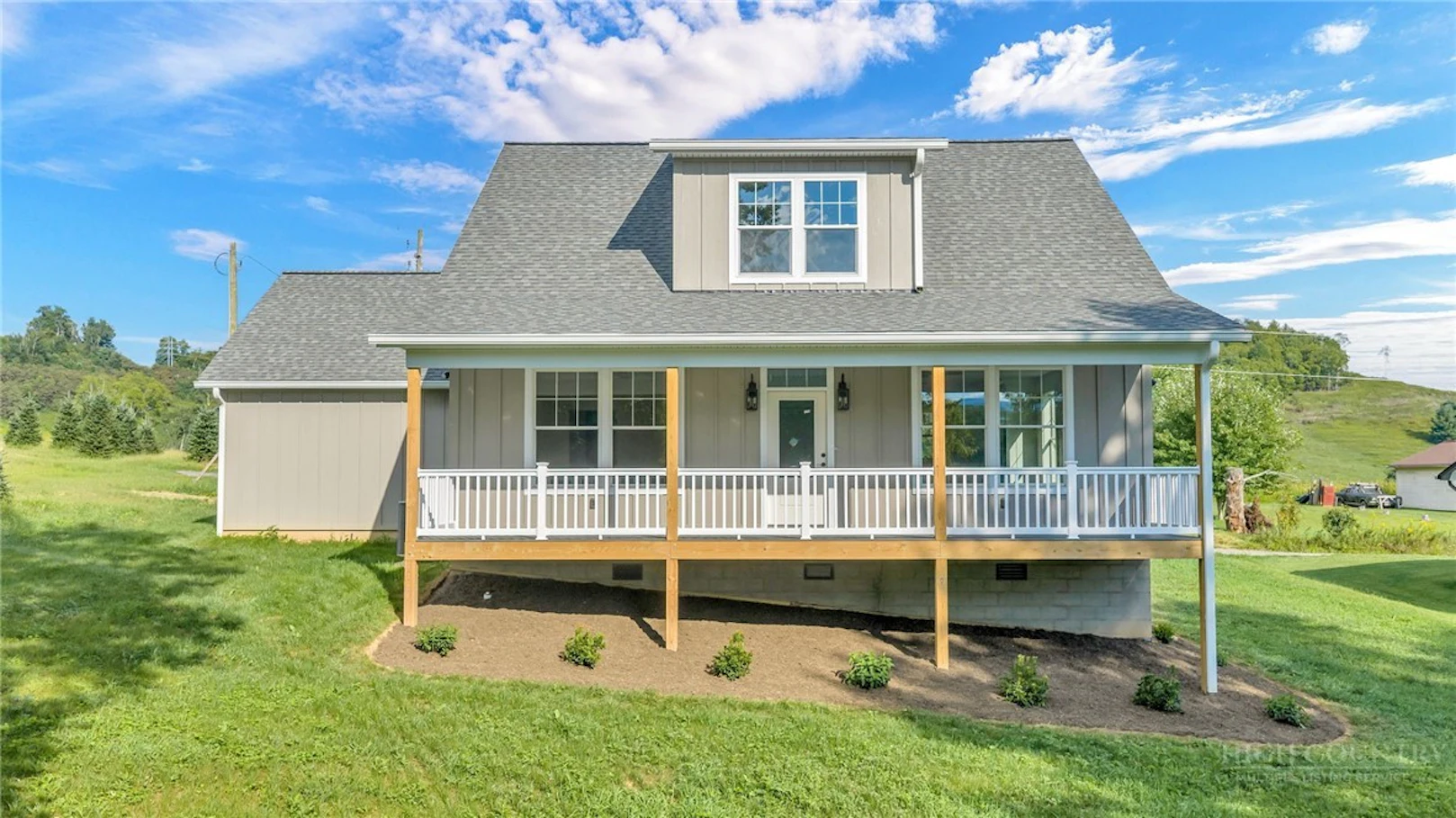 Image number 2 for the current listing