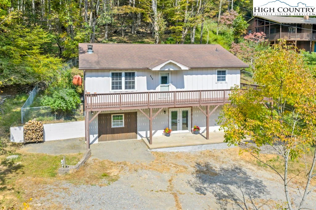 Image number 1 for the current listing