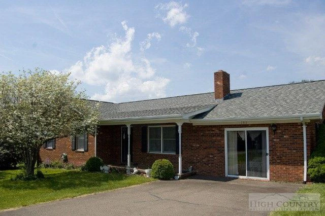 Image number 3 for the current listing