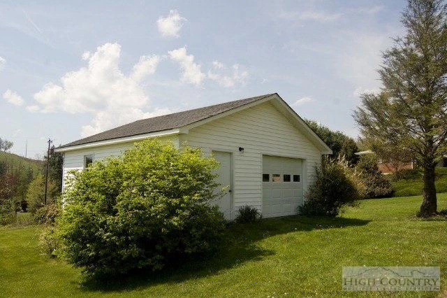 Image number 7 for the current listing
