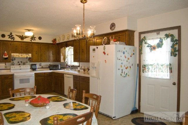 Image number 10 for the current listing
