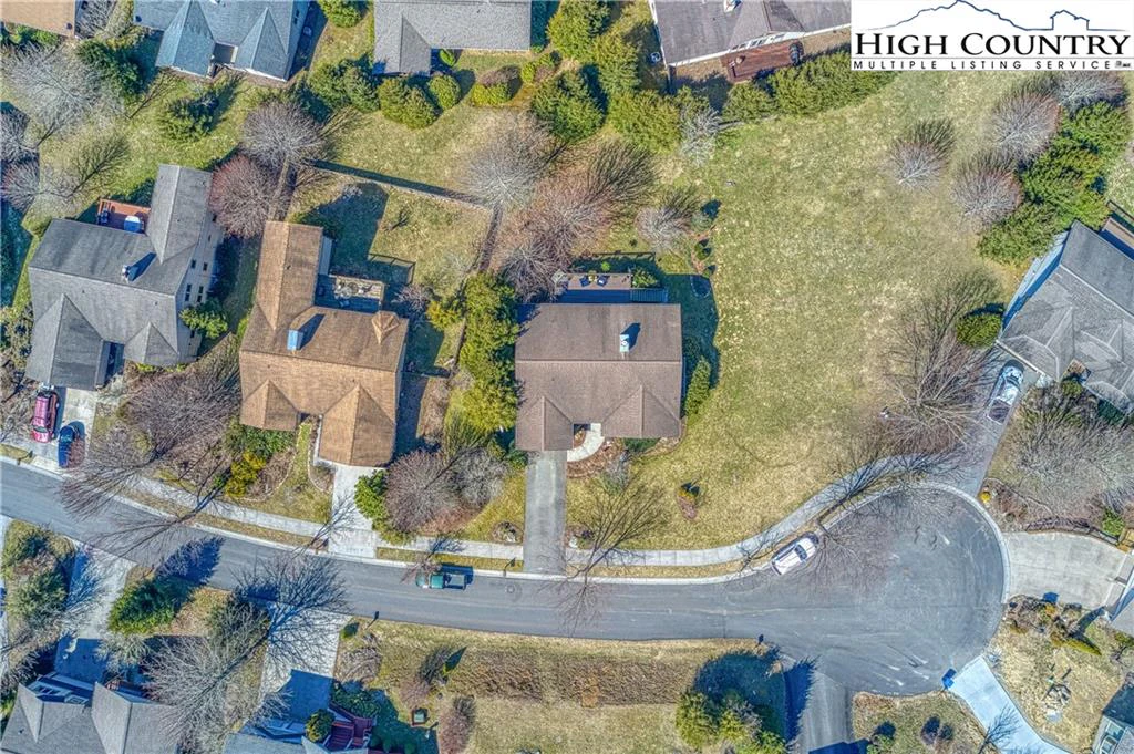 Image number 2 for the current listing