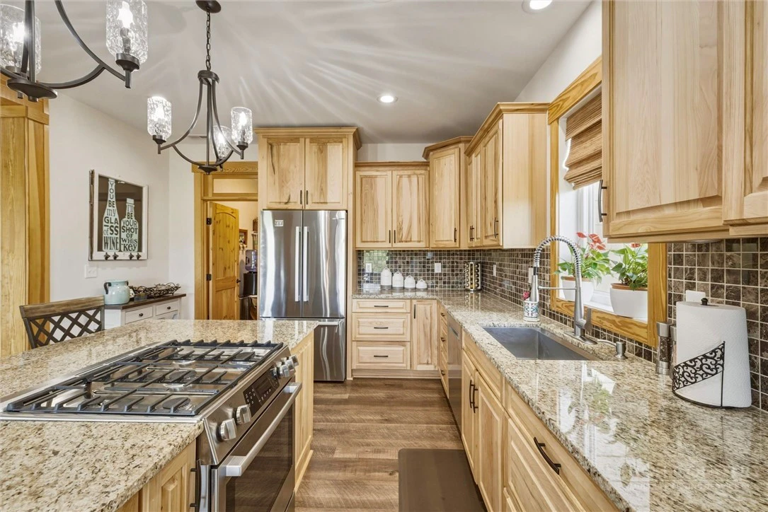 Image number 3 for the current listing