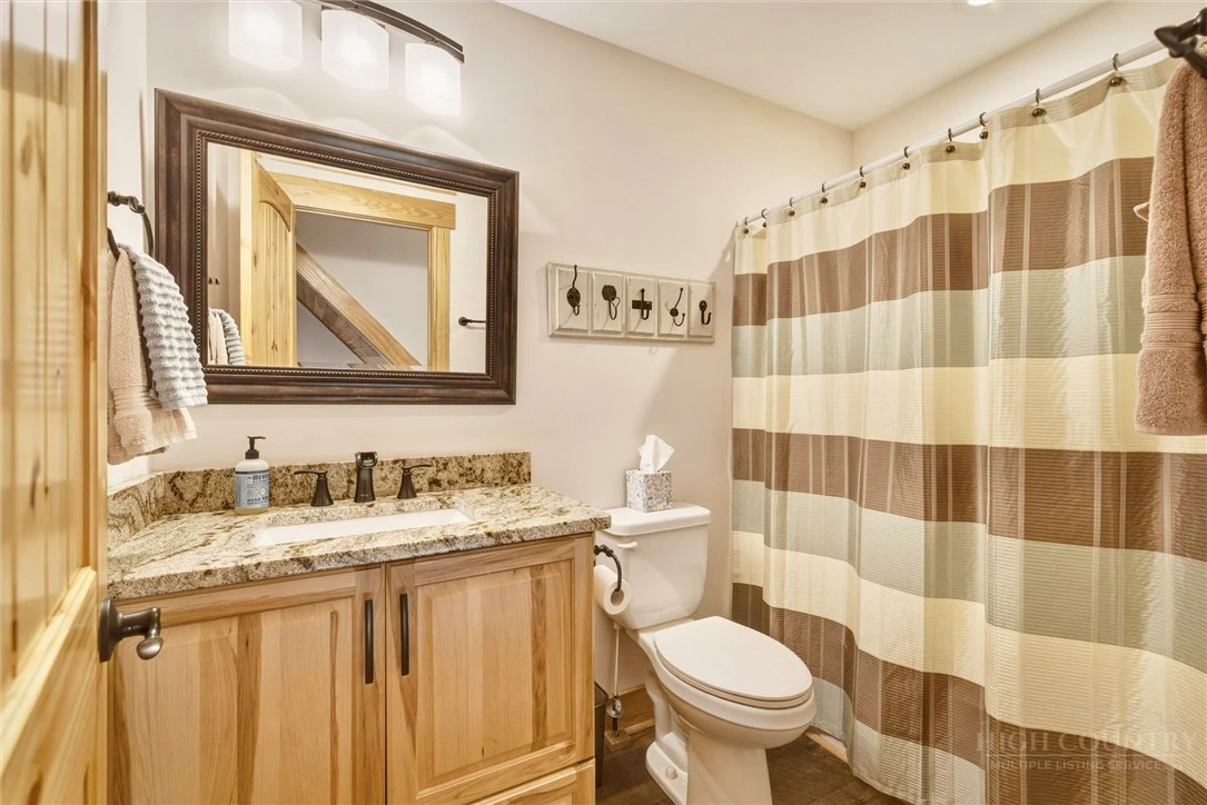 Image number 11 for the current listing
