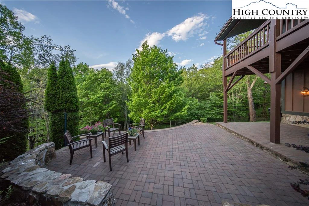 Image number 8 for the current listing