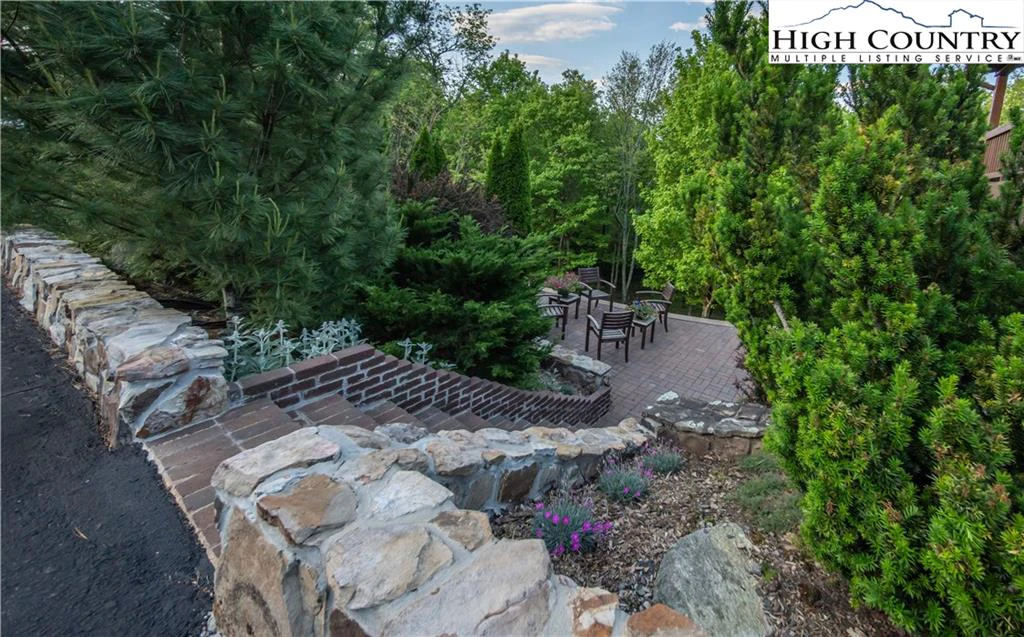 Image number 7 for the current listing