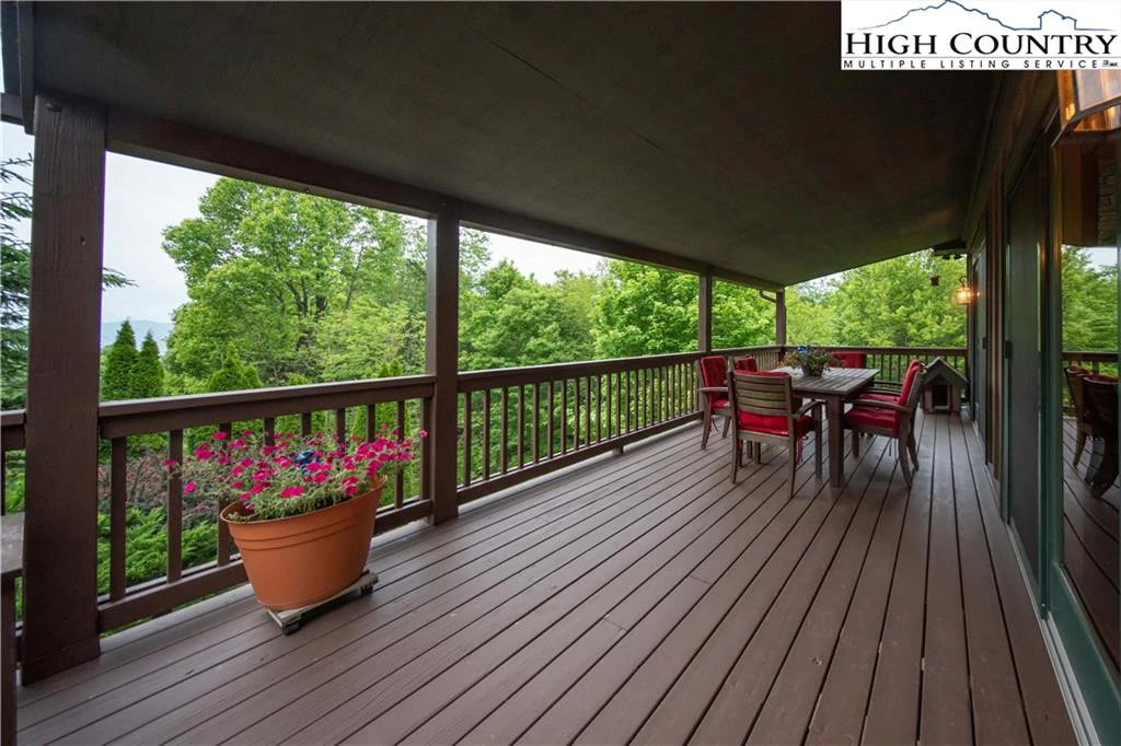 Image number 6 for the current listing