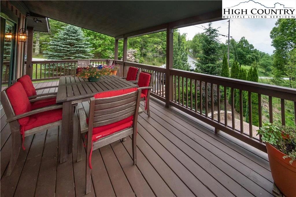 Image number 5 for the current listing