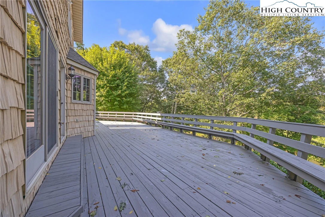 Image number 7 for the current listing