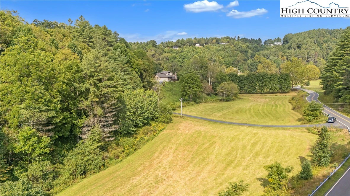 Image number 17 for the current listing