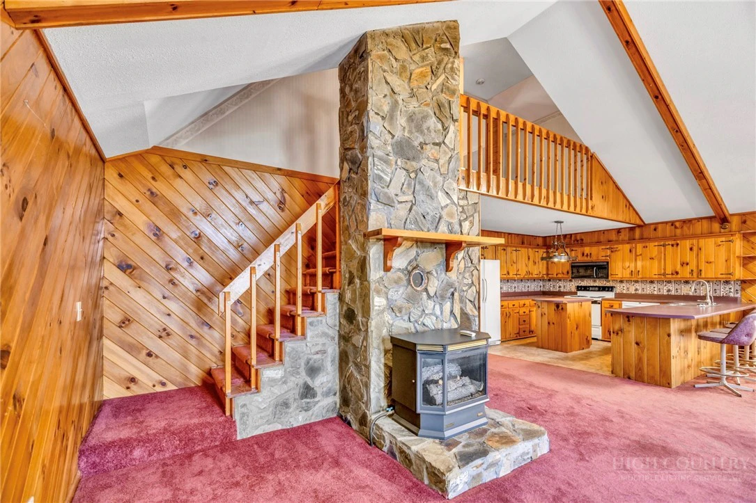 Image number 12 for the current listing